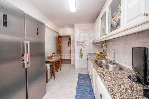 Apartamento t3 à venda na ramada, odivelas
