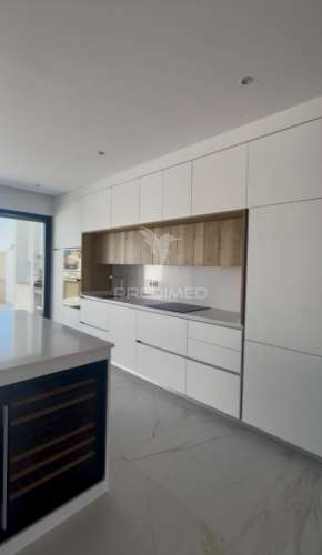 Giesta villas | moradia t3 contemporânea de prestígio em portimão com piscina privada