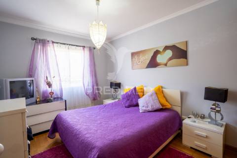 Apartamento t2 centro do caniço