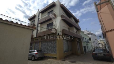 T3 remodelado para arrendamento anual, portimão