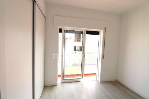 T3 remodelado para arrendamento anual, portimão