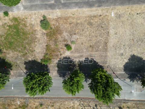 Lote urbano com projeto aprovado – pronto a construir em pontével