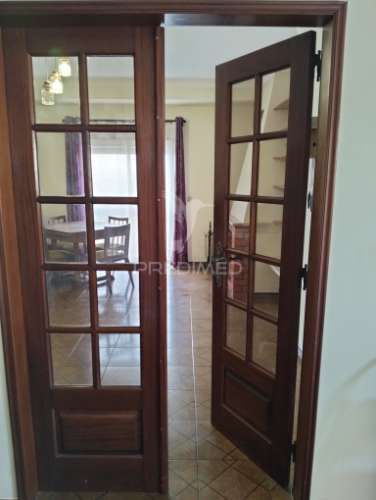 Moradia em carregueiros a venda
