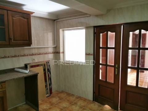 Moradia t3 no centro de tomar
