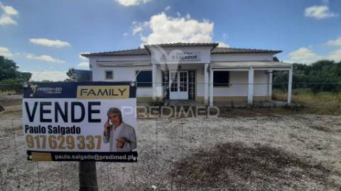 "quintinha" com elevado potencial de 3.437m2 em mil brejos batão – torrão – alcácer do sal