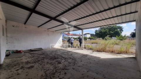 "quintinha" com elevado potencial de 3.437m2 em mil brejos batão – torrão – alcácer do sal