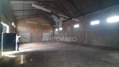 "quintinha" com elevado potencial de 3.437m2 em mil brejos batão – torrão – alcácer do sal