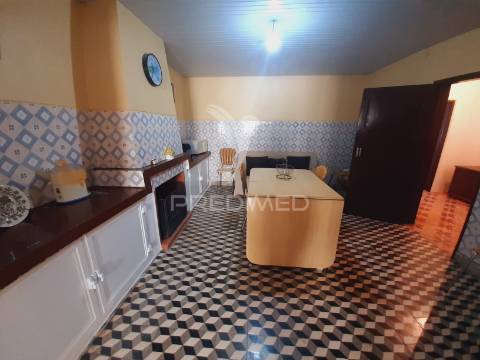Moradia t2+1 alfundão