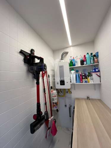 T2 renovado com vista mar | último andar | condominio fechado