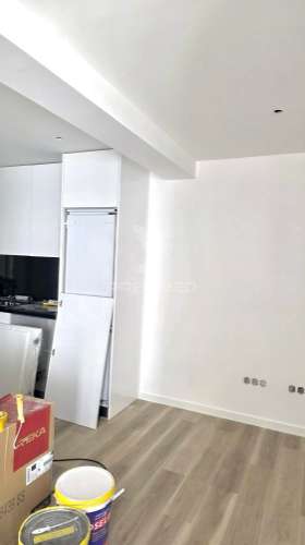 Apartamento t2 remodelado na nazaré para comprar.