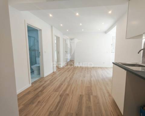 Apartamento t2 na amadora - água livres