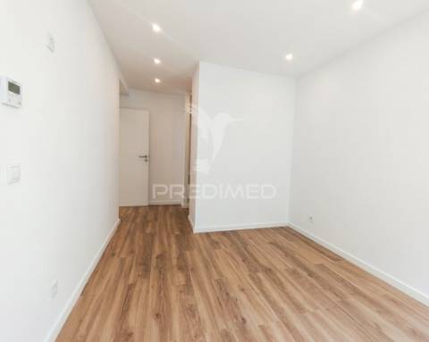 Apartamento t2 na amadora - água livres