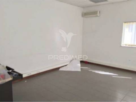 Armazém em cantanhede