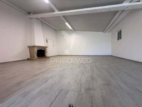 Moradia t3 com terreno e poço casével - santarém