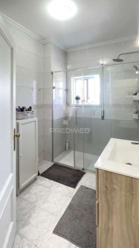 Vende-se t2 em valpedre - penafiel