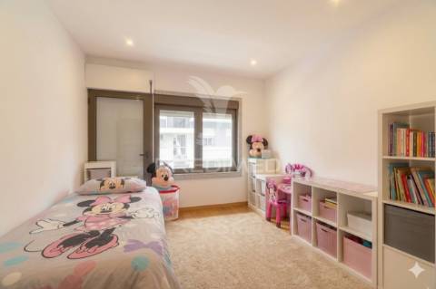 Apartamento t2 em gaia, na soares dos reis - rua alfredo keil