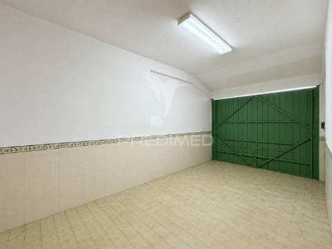 Moradia t4 de excelência na charneca da caparica | junto à marisol