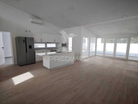 Moradia t3 térrea com piscina no alto do índio – sobreda