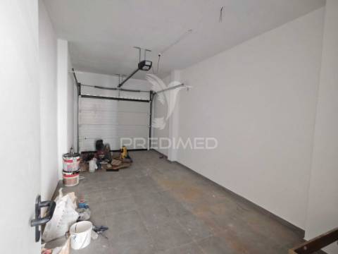Moradia t3 térrea com piscina no alto do índio – sobreda