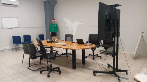 Arrendar armazém e escritorio 1700m2 excelentes condições, sintra