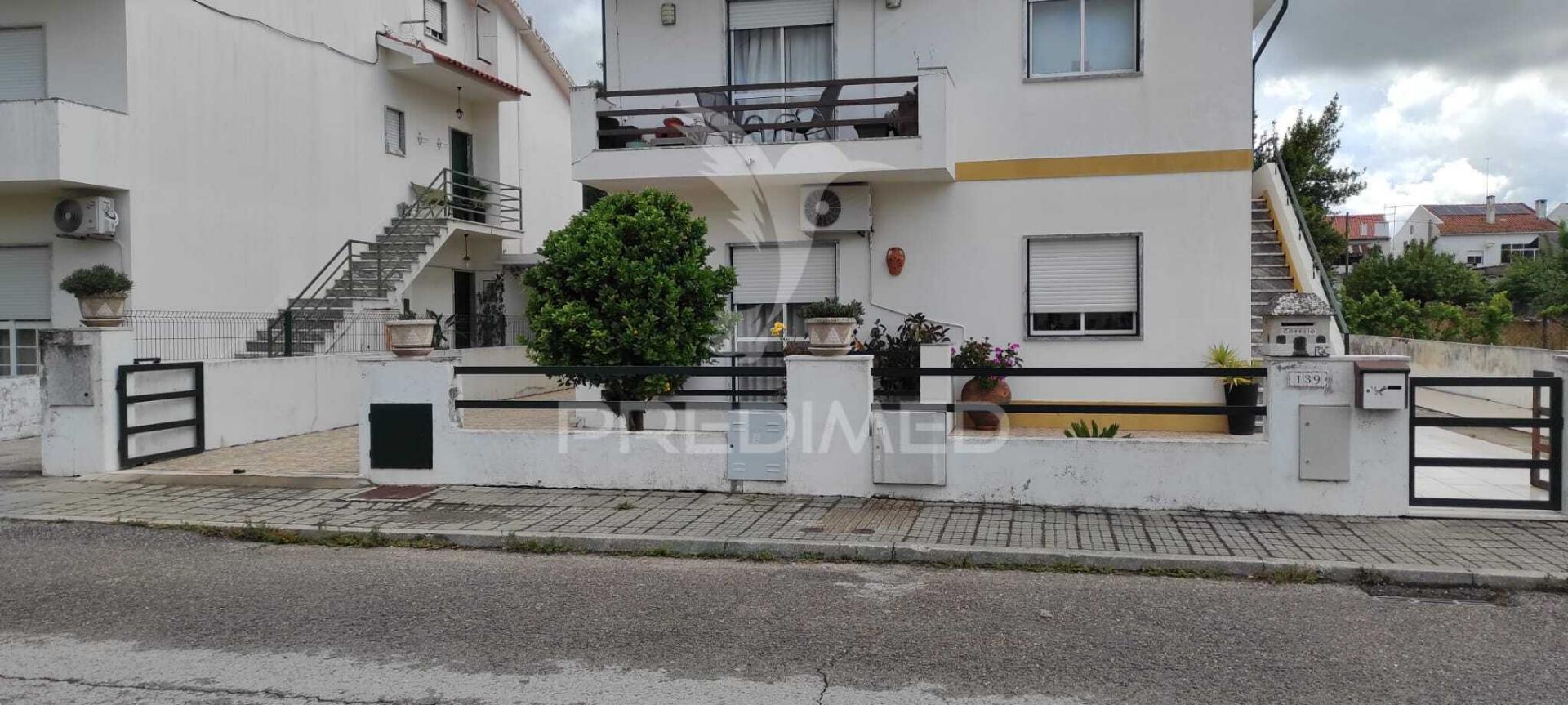 Moradia bi-familiar abrantes