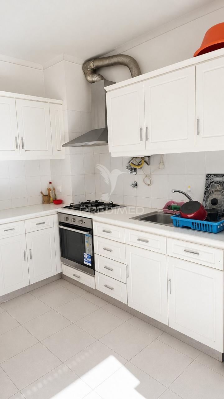 Apartamento t3 em alcobaça para investimento.