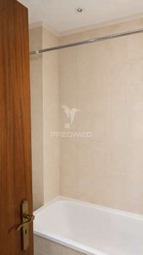 Apartamento t3 em alcobaça para investimento.