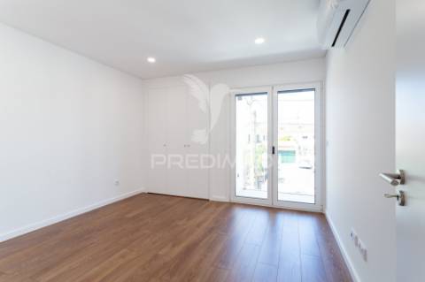 Moradia t4 nova em tires | design contemporâneo | eficiência energética a | zona residencial exclusiva