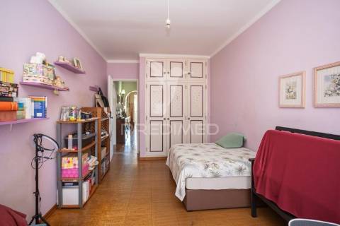 Apartamento t3 em zona central em setúbal