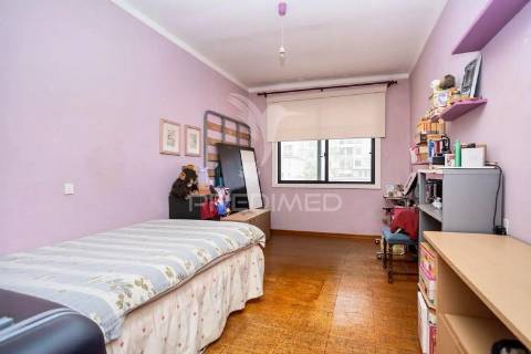 Apartamento t3 em zona central em setúbal