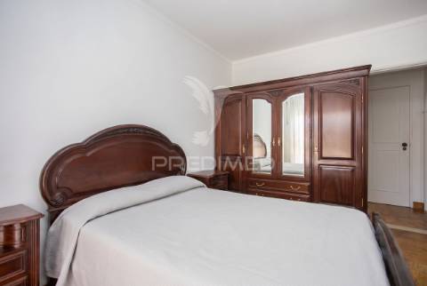 Apartamento t3 em zona central em setúbal