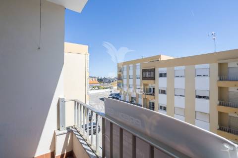 Apartamento t3 em zona central em setúbal