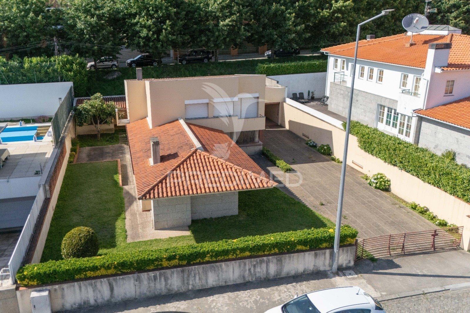 Fantástica moradia individual t4 na costa, guimarães