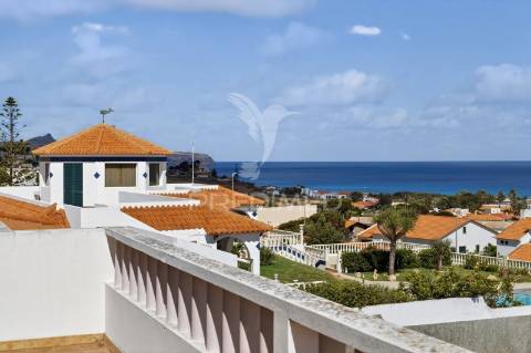 Moradia t4 com vista mar na ilha do porto santo