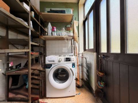 Apartamento t2+1 com terraço no centro de palmela