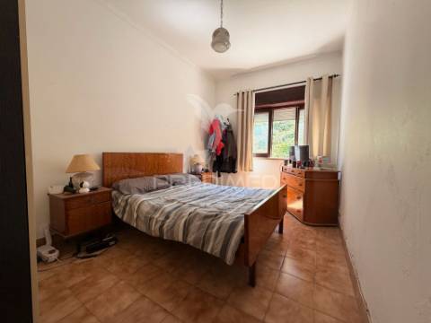 Apartamento t2+1 com terraço no centro de palmela