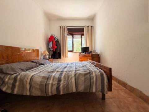 Apartamento t2+1 com terraço no centro de palmela