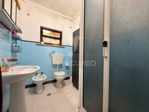 Apartamento t2+1 com terraço no centro de palmela