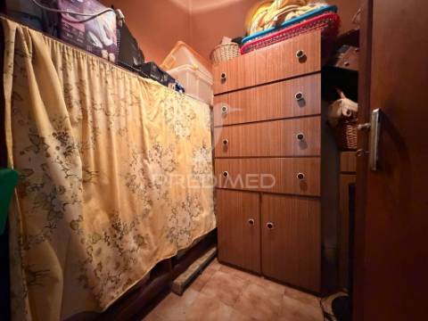 Apartamento t2+1 com terraço no centro de palmela