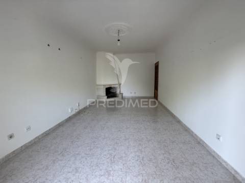 Apartamento t3 com garagem | excelente oportunidade!
