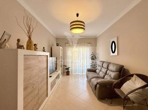 Apartamento t2 em vila nova da caparica