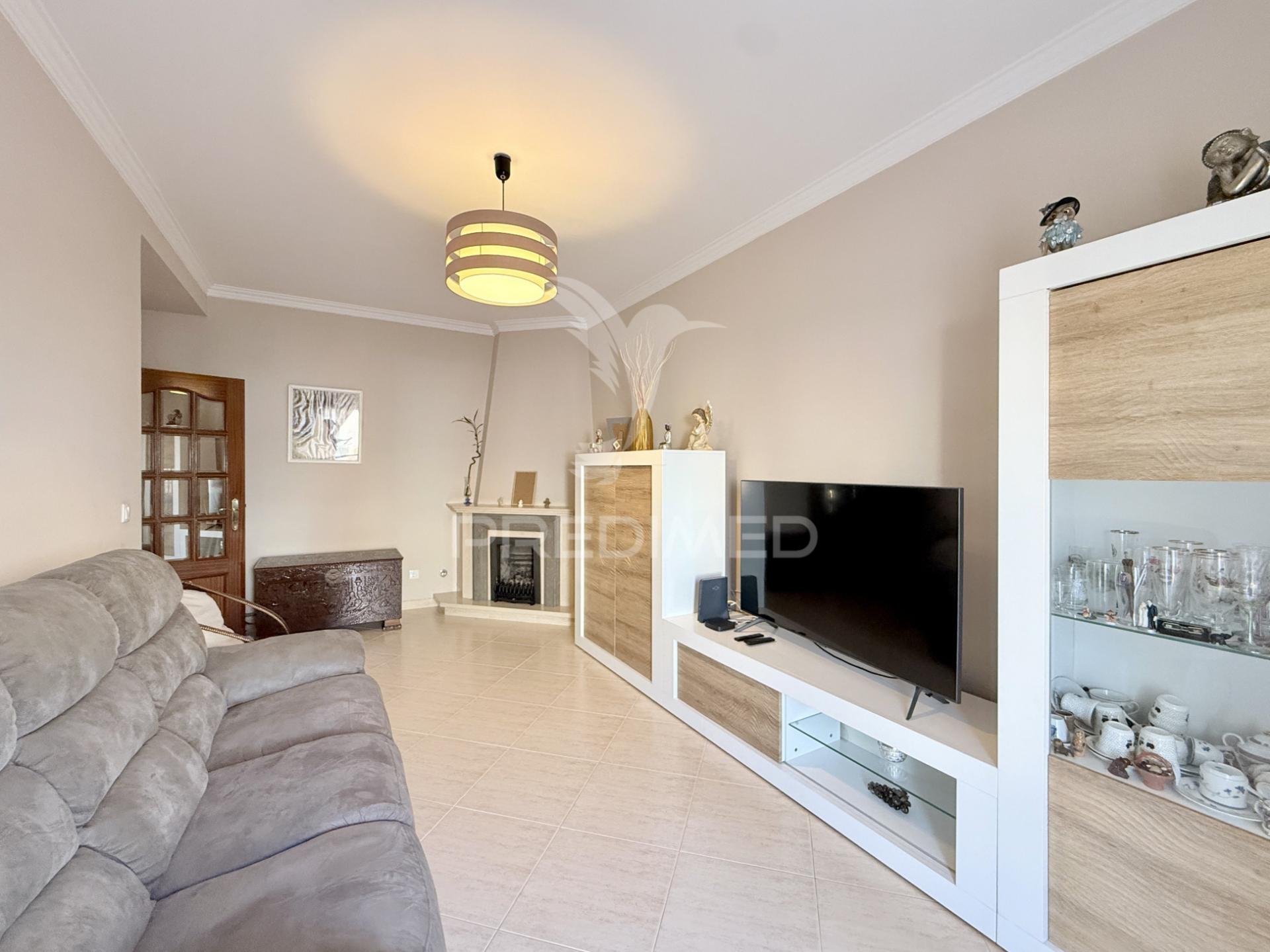 Apartamento t2 em vila nova da caparica