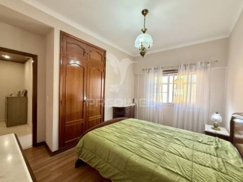 Apartamento t2 em vila nova da caparica