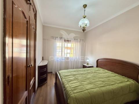 Apartamento t2 em vila nova da caparica