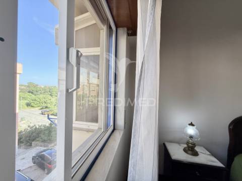 Apartamento t2 em vila nova da caparica