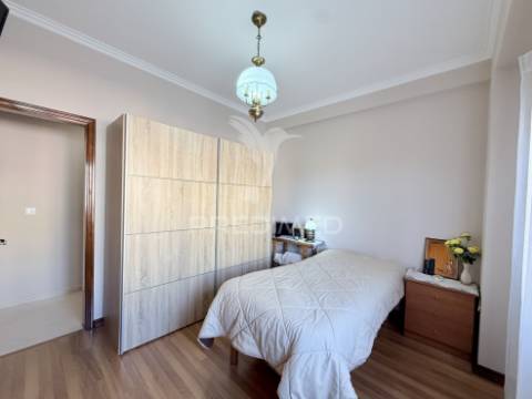 Apartamento t2 em vila nova da caparica