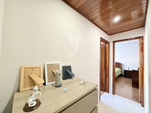 Apartamento t2 em vila nova da caparica