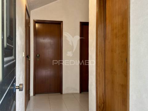 Apartamento t2 em vila nova da caparica
