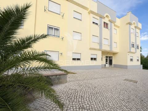 Apartamento t2 em vila nova da caparica