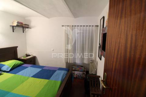 Moradia geminada t3 | centro da vila | pronta a habitar